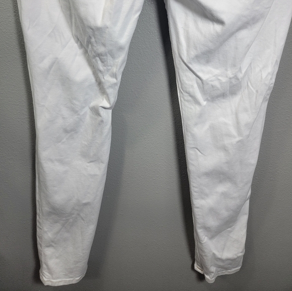 TRUE RELIGION  CURVY HI-RISE RIPPED SKINNY STRETCH JEANS WHITE size 32 - Picture 8 of 13